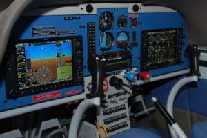 Cockpit der Zlin Z 143 LSi mit Garmin G950 Avioniksuite. Bild: Zlin Aircraft - GAT.aero