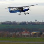 Symbolbild: Ultraleichtflugzeug Skyranger im Flug